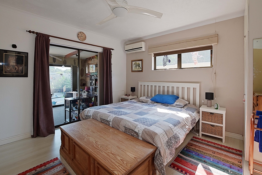 7 Bedroom Property for Sale in Bloubergrant Western Cape